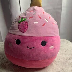 Squishmallow 11 - 12" Pama Strawberry Cake Pop